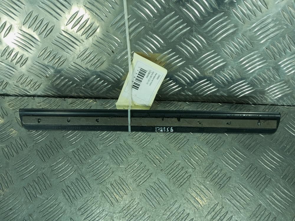 Накладка на порог к Volvo S60 2 (10-13)
