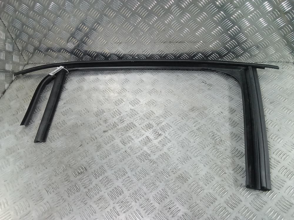 Уплотнитель к Tesla Model X (15-21)