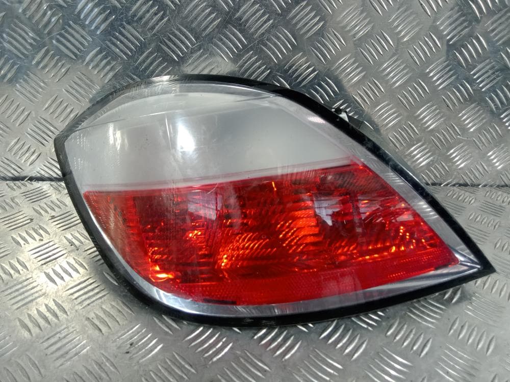 Фонарь задний левый к Opel Astra H (04-07)