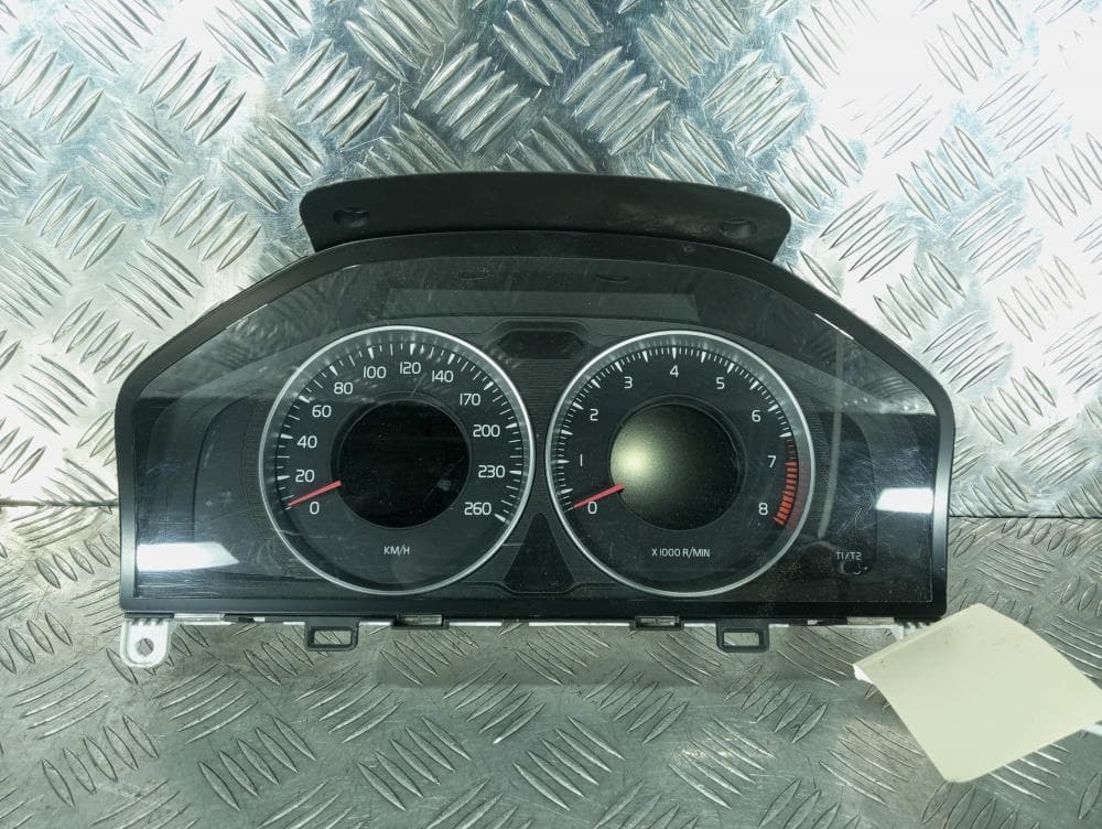 Щиток приборов (приборная панель) к Volvo S60 2 (10-13)