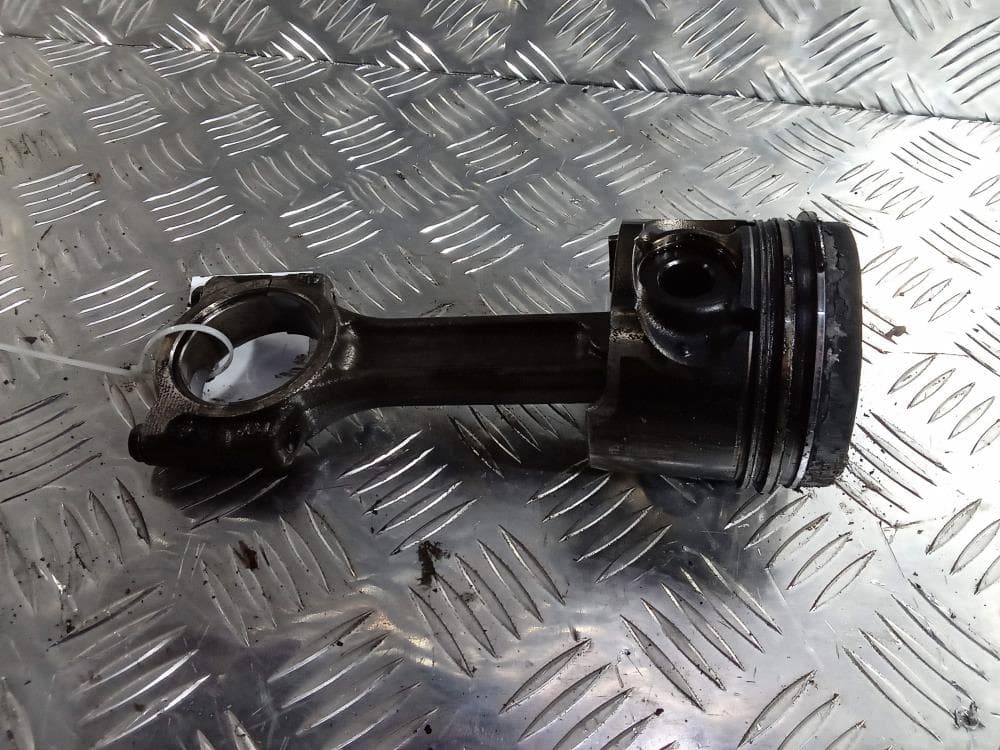 Поршень к Renault Logan 1 (04-09)