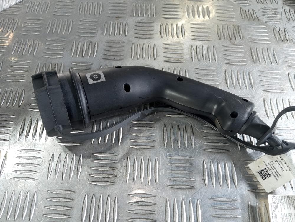 Зарядное устройство (кабель зарядный) к Audi Q3 F3 (18-24)