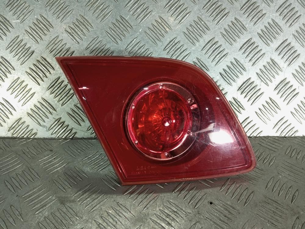 Фонарь задний левый к Mazda 3 BK (03-06)