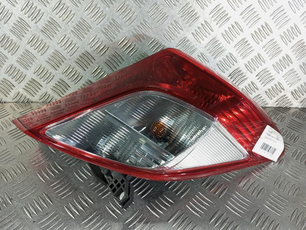 Фонарь задний правый к Toyota Yaris 3 (10-14)