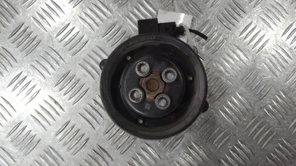 Помпа к Volkswagen Golf 6 (08-15)