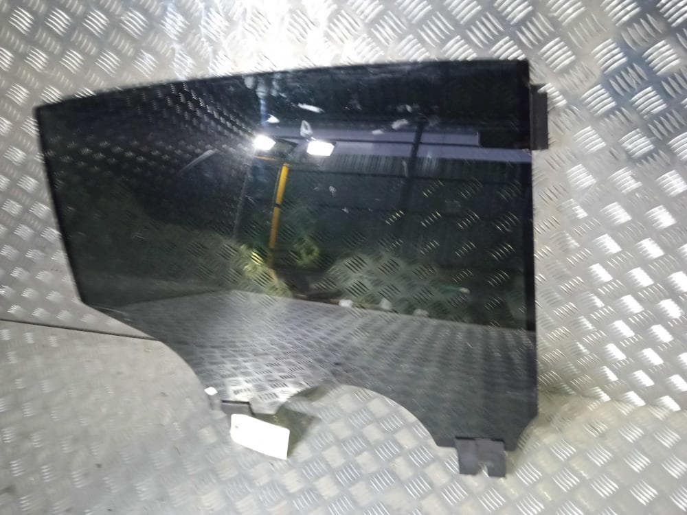 Стекло двери задней правой к Tesla Model X (15-21)