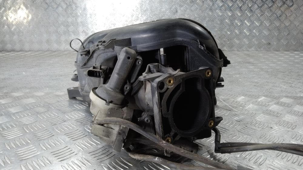 Коллектор впускной к Volvo V50 (03-10)