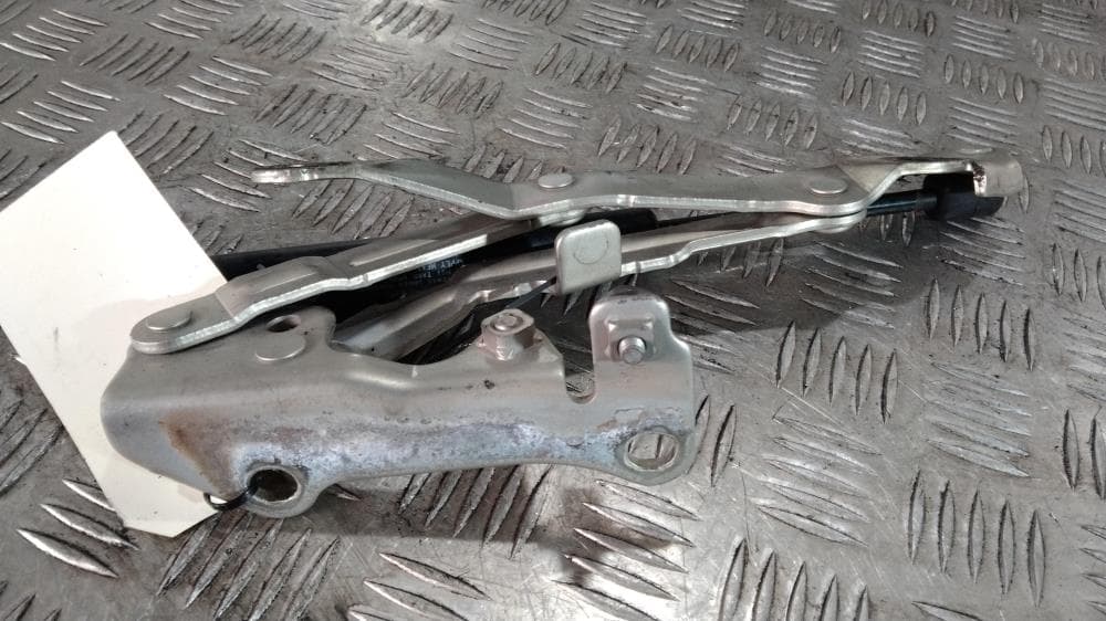 Петля крышки багажника к Mitsubishi Lancer 10 (07-10)