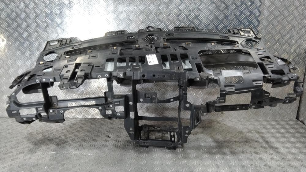 Панель передняя салона (торпедо) к Tesla Model X (15-21)