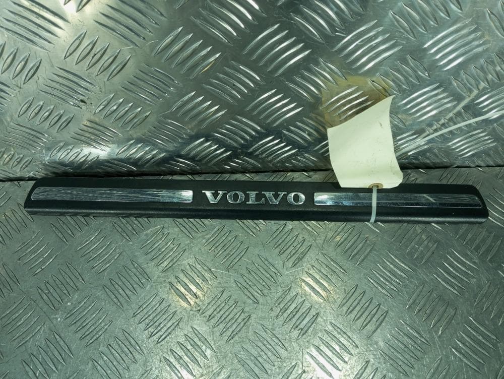 Накладка на порог к Volvo S60 2 (10-13)