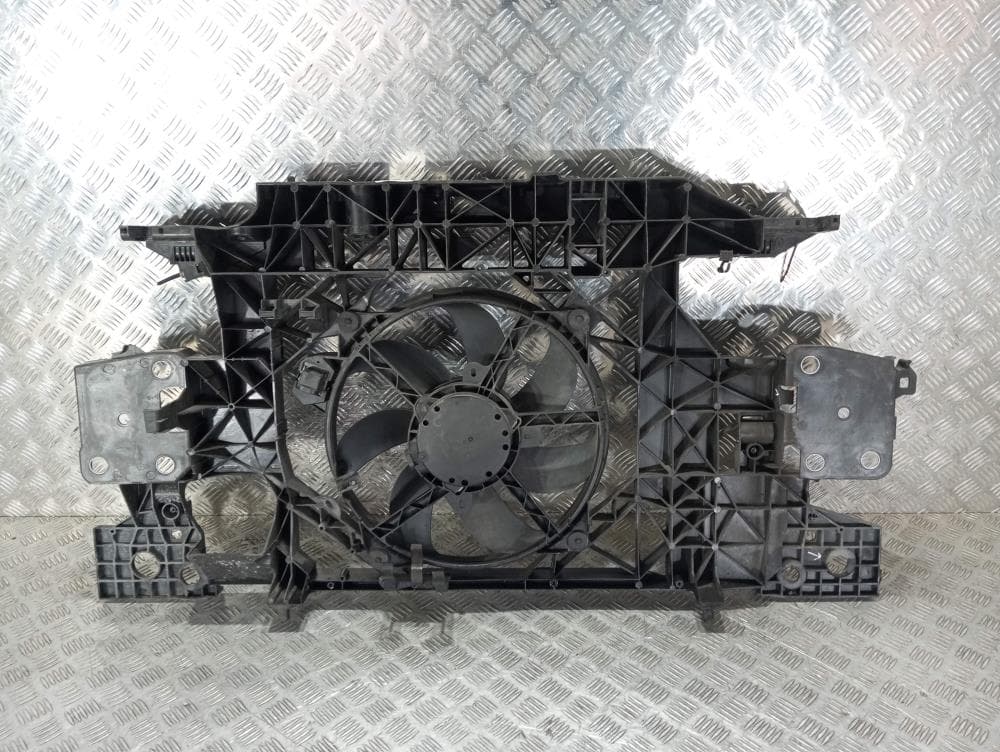 Передняя панель крепления облицовки (телевизор) к Renault Scenic 3 (09-12)