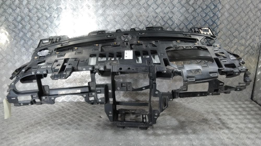 Панель передняя салона (торпедо) к Tesla Model X (15-21)