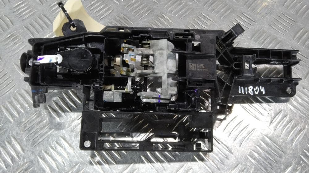 Кронштейн ручки двери к Jeep Grand Cherokee WL (21-24)