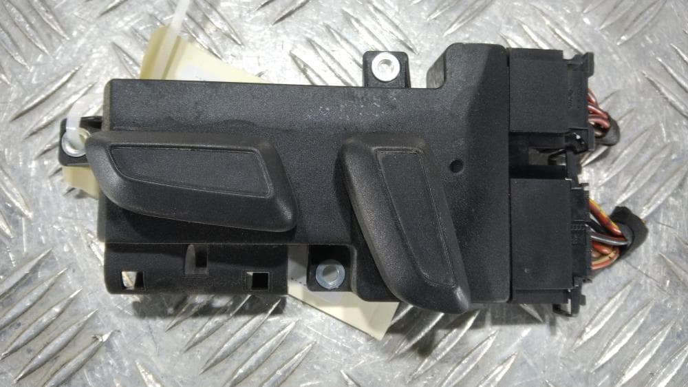 Кнопка регулировки сидения к Audi A4 B8/8K (07-11)