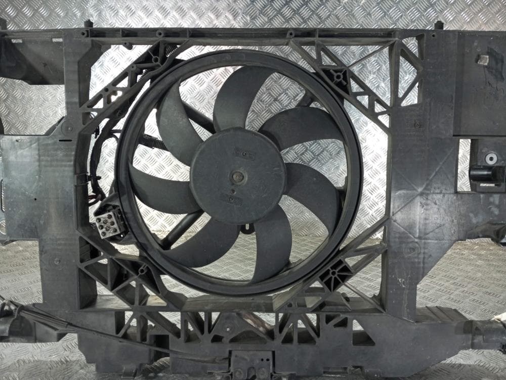 Передняя панель крепления облицовки (телевизор) к Renault Scenic 3 (09-12)