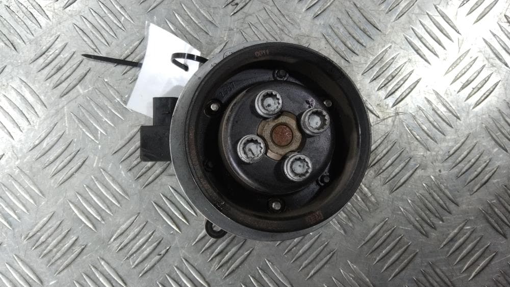 Помпа к Volkswagen Golf 6 (08-15)