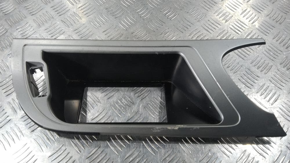 Рамка под магнитолу к Audi A4 B8/8K (07-11)