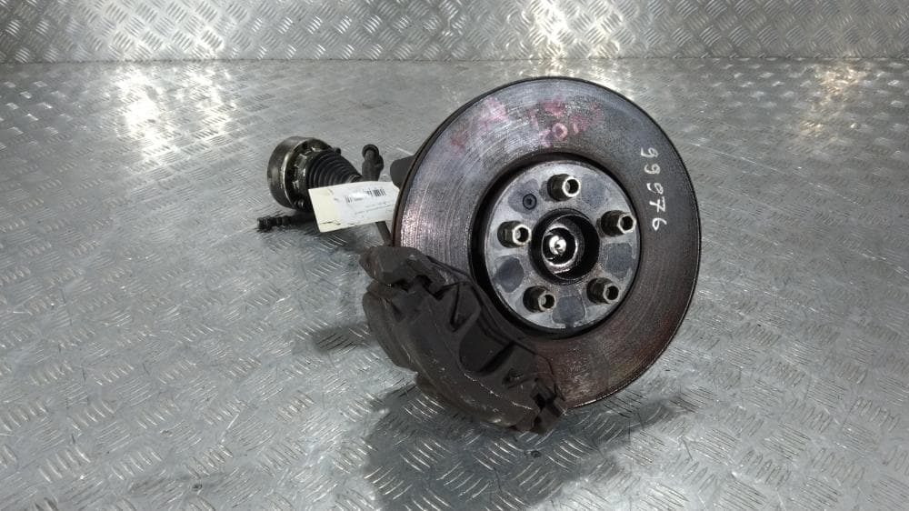 Кулак поворотный левый к Audi A1 8X (10-14)