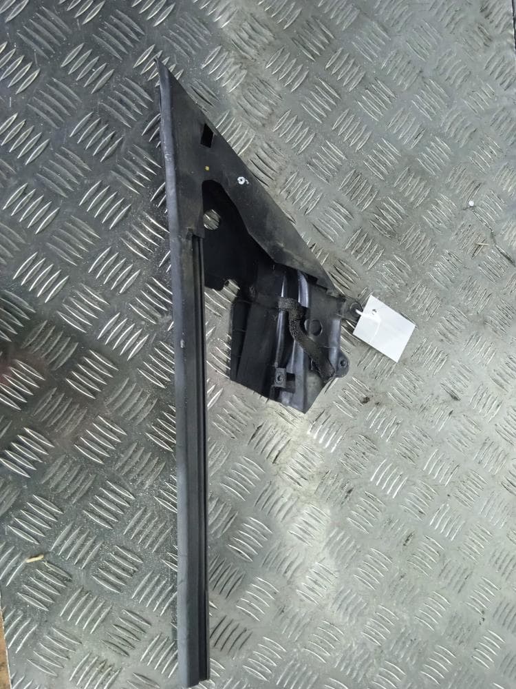Уплотнитель к Tesla Model 3 (17-21)