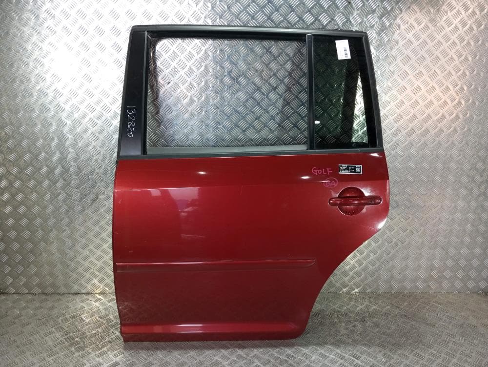 Дверь задняя левая к Volkswagen Touran 2 (10-15)