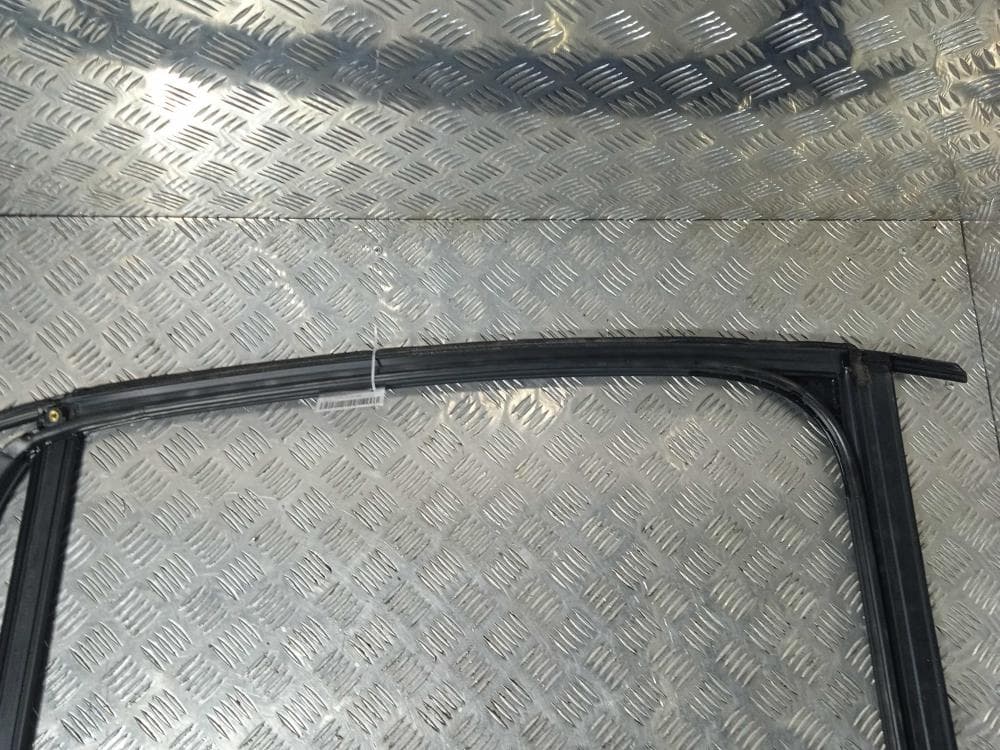 Уплотнитель к Tesla Model X (15-21)