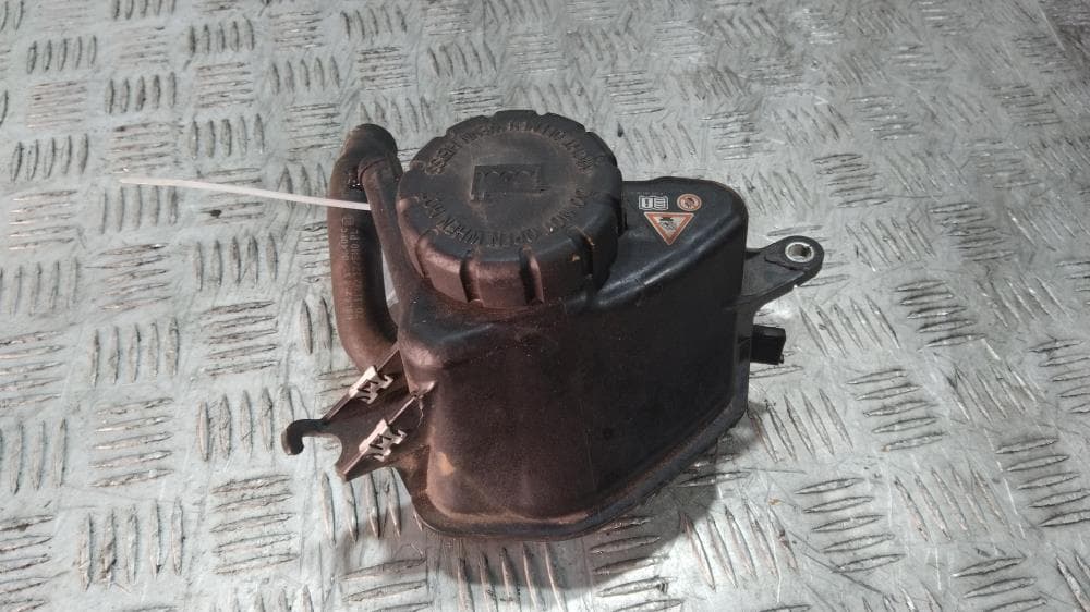 Бачок расширительный к Mercedes C Class W205/S205/C205 (14-18)