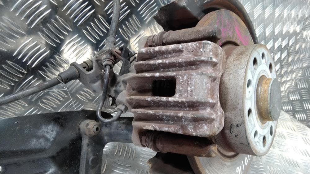 Кулак задний левый к Audi A3 8P/8PA Рестайлинг (04-08)