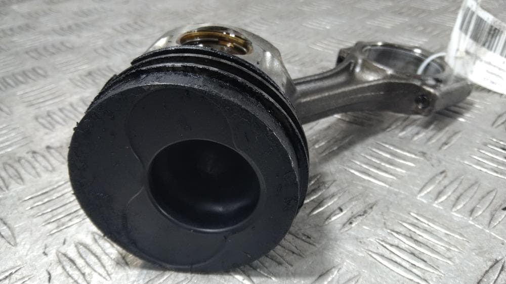 Поршень к Volkswagen Polo 4 (01-05)