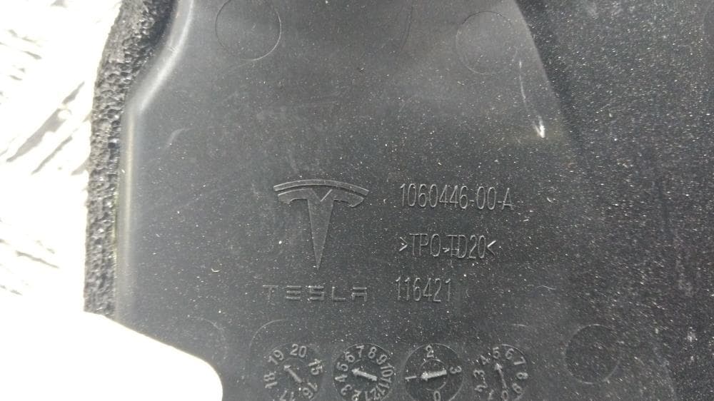 Пластик к Tesla Model X (15-21)