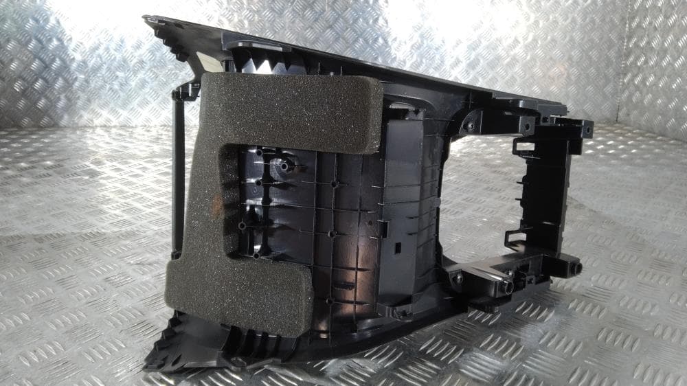 Консоль салона (кулисная часть) к Volvo V70 3 (07-13)