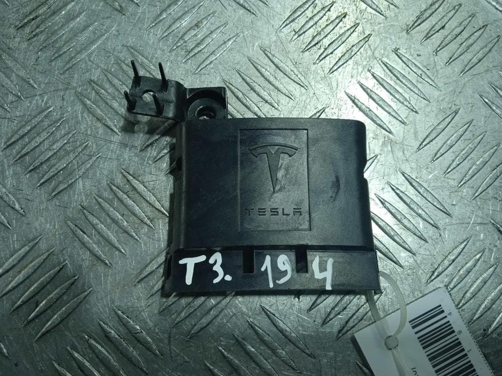 Пластик к Tesla Model X (15-21)