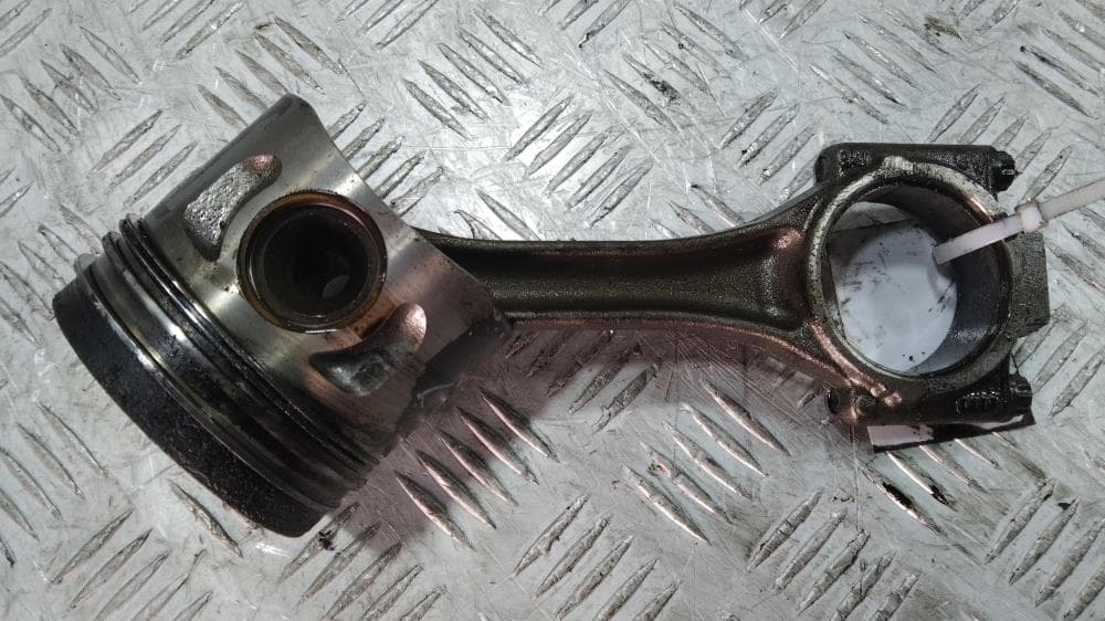 Поршень к Volkswagen Golf 5 (03-09)