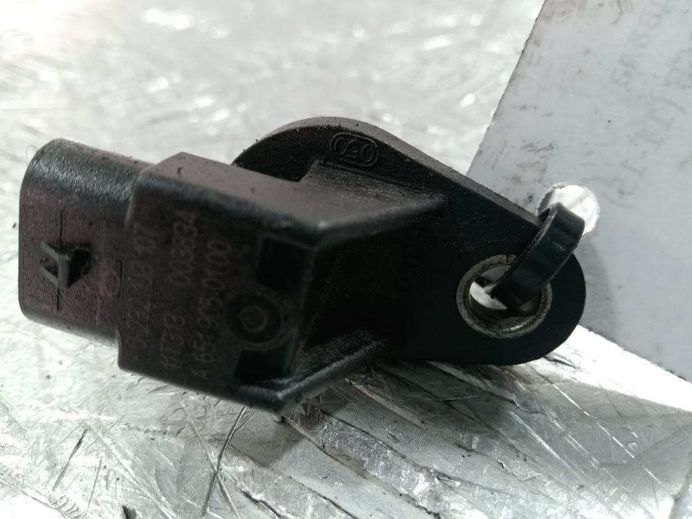 Датчик распредвала к Mercedes ML W166 (11-15)