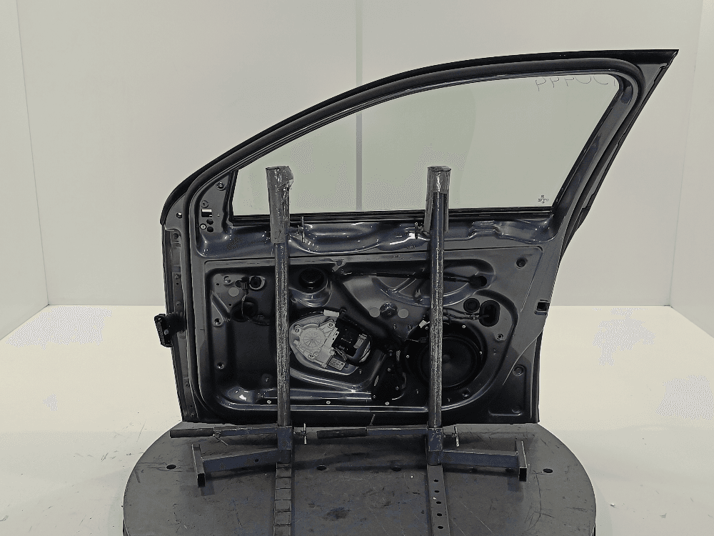 Дверь передняя правая к Volkswagen Jetta 5 (05-11)
