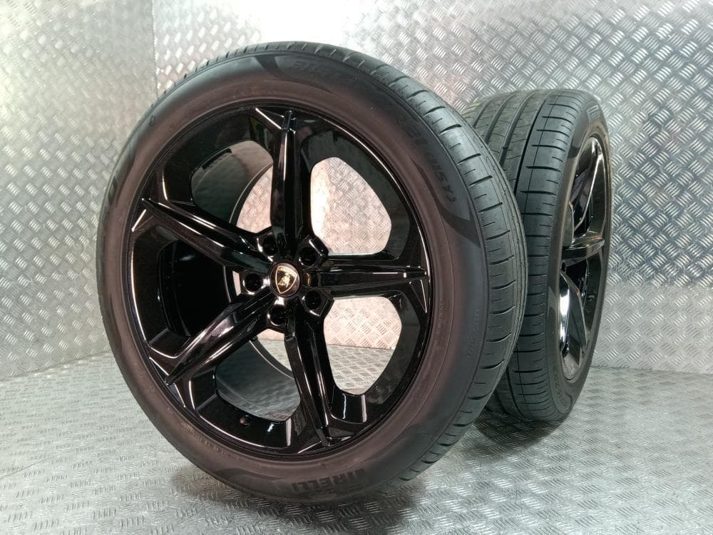 Диск литой к Lamborghini Urus (18-24)