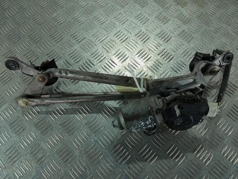Механизм стеклоочистителя (трапеция дворников) к Toyota Yaris 2 (05-09)