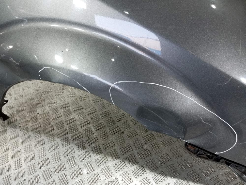 Крыло переднее правое к Toyota Corolla Verso 3 (04-08)