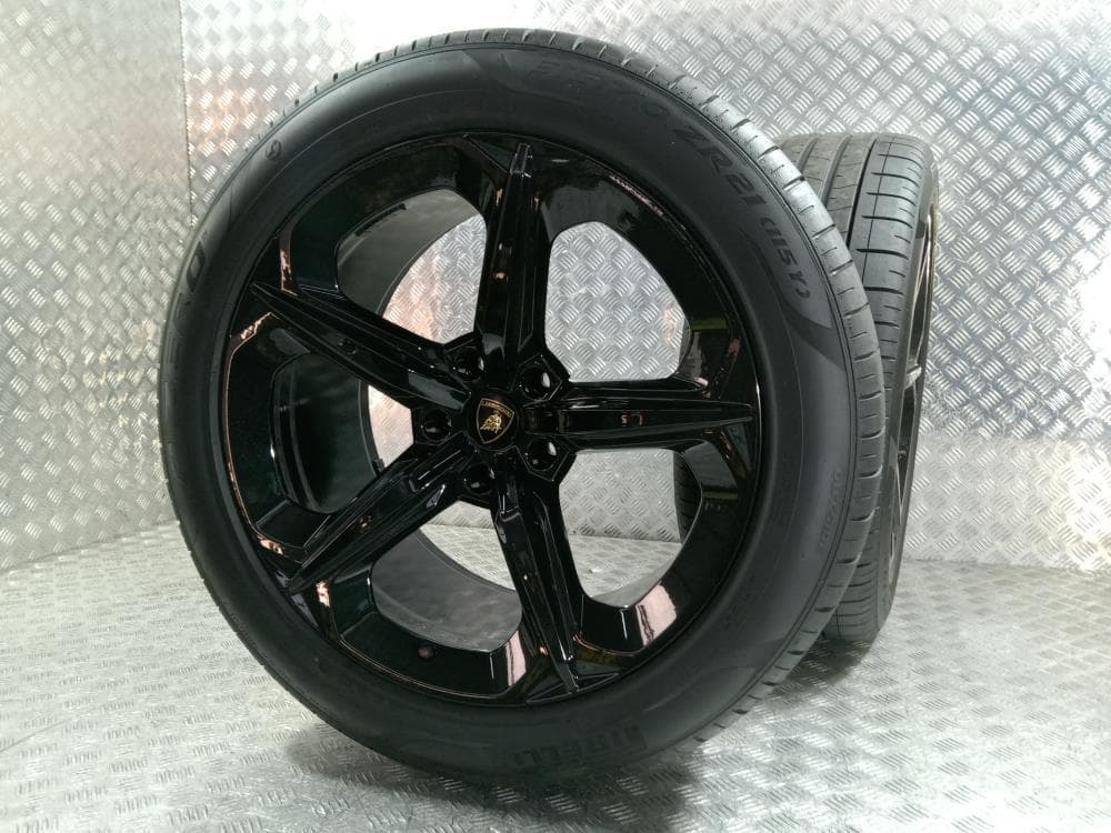 Диск литой к Lamborghini Urus (18-24)