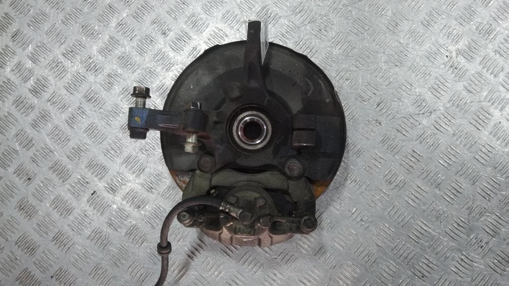 Кулак поворотный правый к Mitsubishi Outlander 2 (07-10)