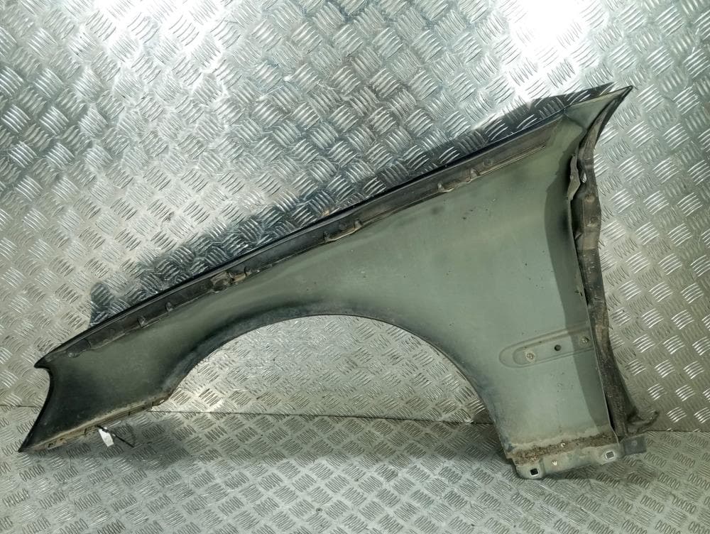 Крыло переднее правое к Mercedes C Class W203/S203/CL203 (00-04)