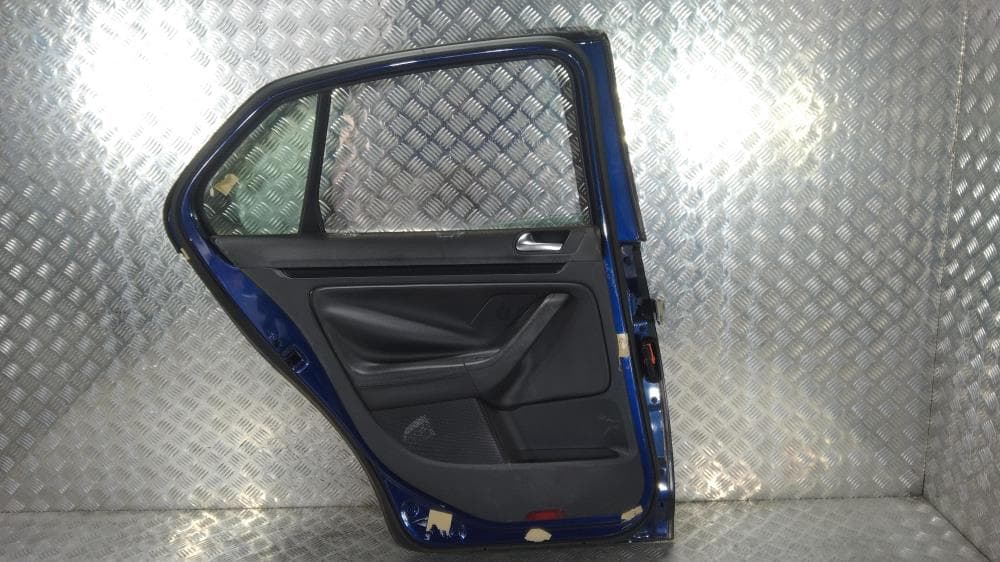 Дверь задняя левая к Volkswagen Jetta 5 (05-11)