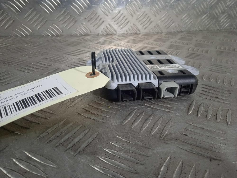 Блок управления USB к Tesla Model X (15-21)