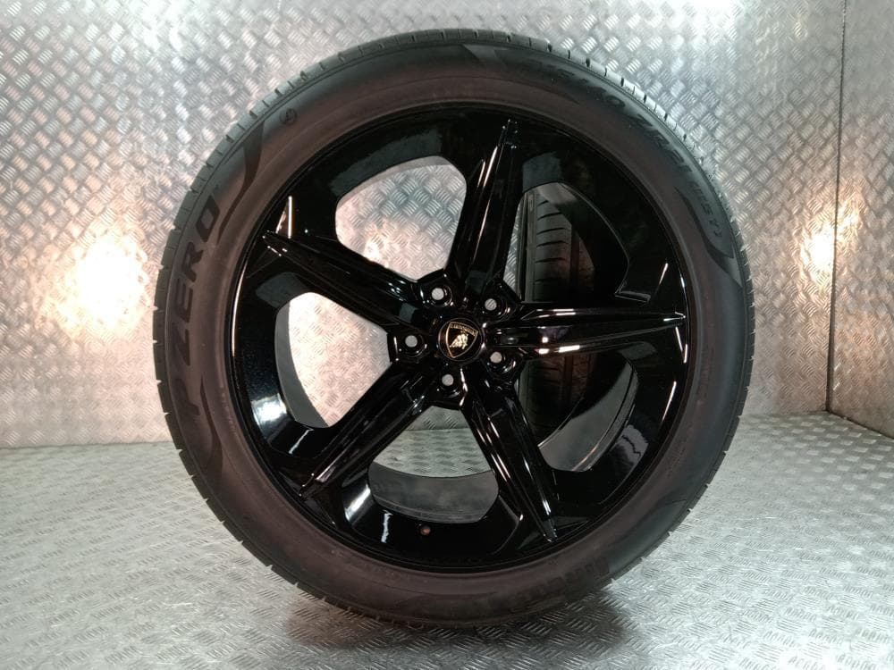 Диск литой к Lamborghini Urus (18-24)