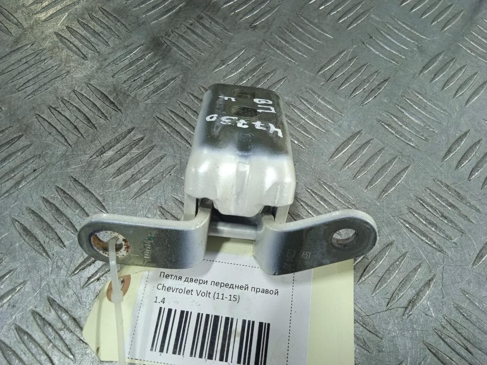 Петля двери передней правой к Chevrolet Volt 1 (10-15)