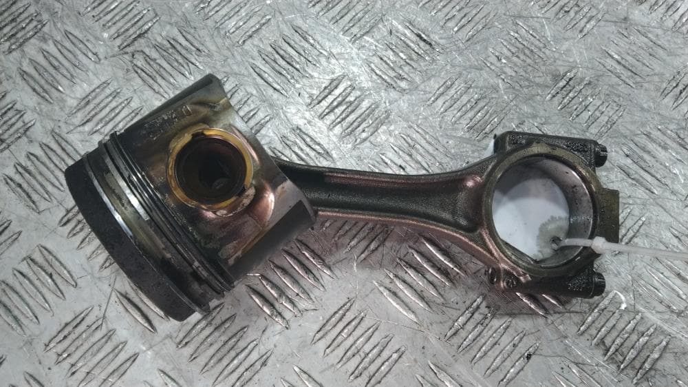Поршень к Volkswagen Golf 5 (03-09)