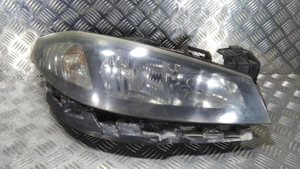 Фара правая к Renault Laguna 2 Рестайлинг (05-08)