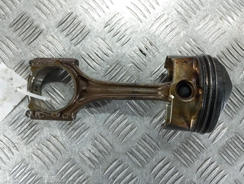 Поршень к Volkswagen Golf 5 (03-09)