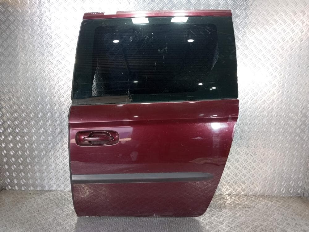 Дверь сдвижная левая к Chrysler Voyager 4 (01-04)