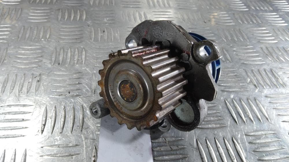 Помпа к Volkswagen Passat B6 (05-10)