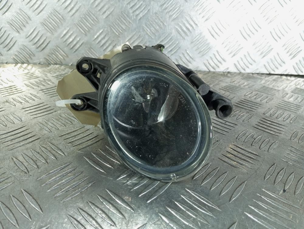 Фара противотуманная левая к Audi A4 B6 (01-05)